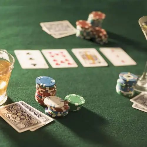 Texas Poker table layout on cermin platform